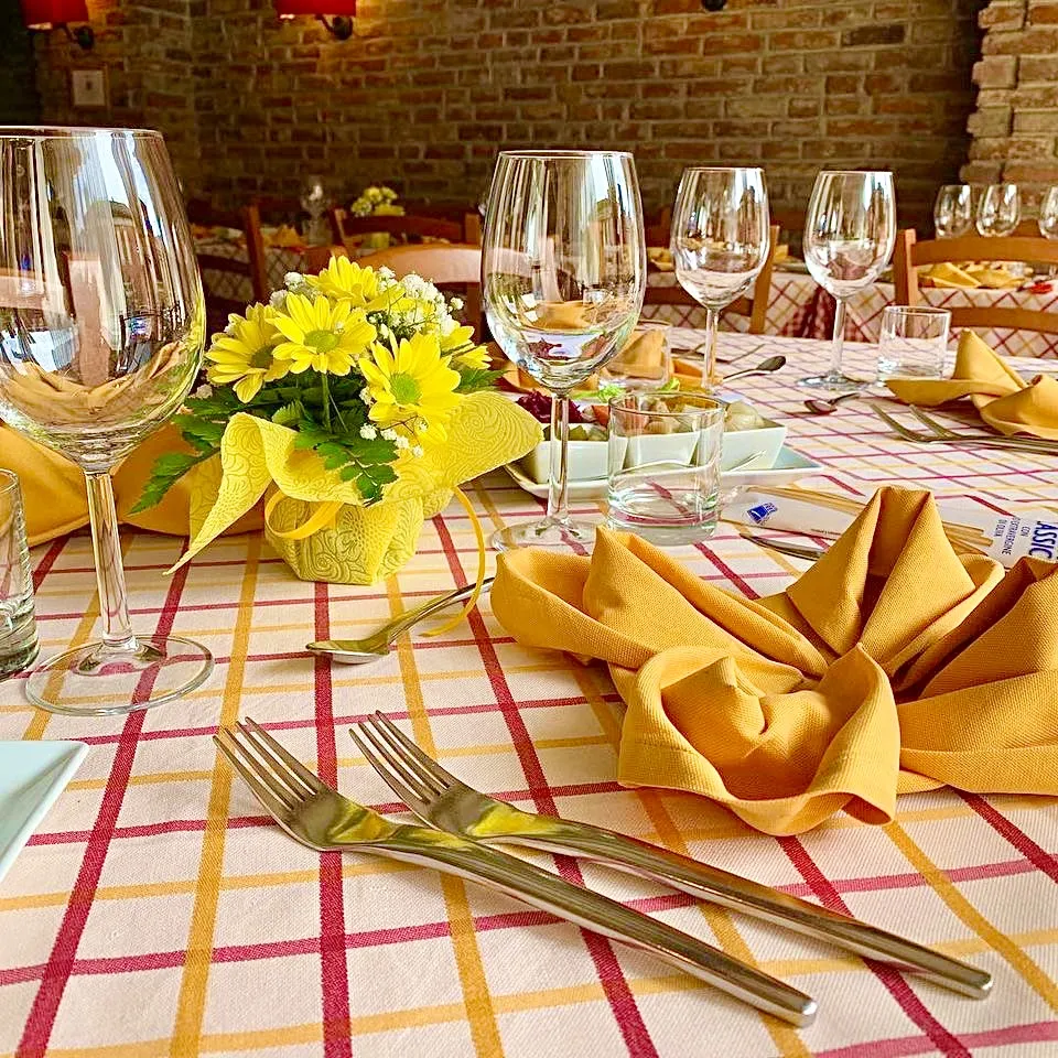 Pignatta Pub & Restaurant_Casarile_slider_image_3