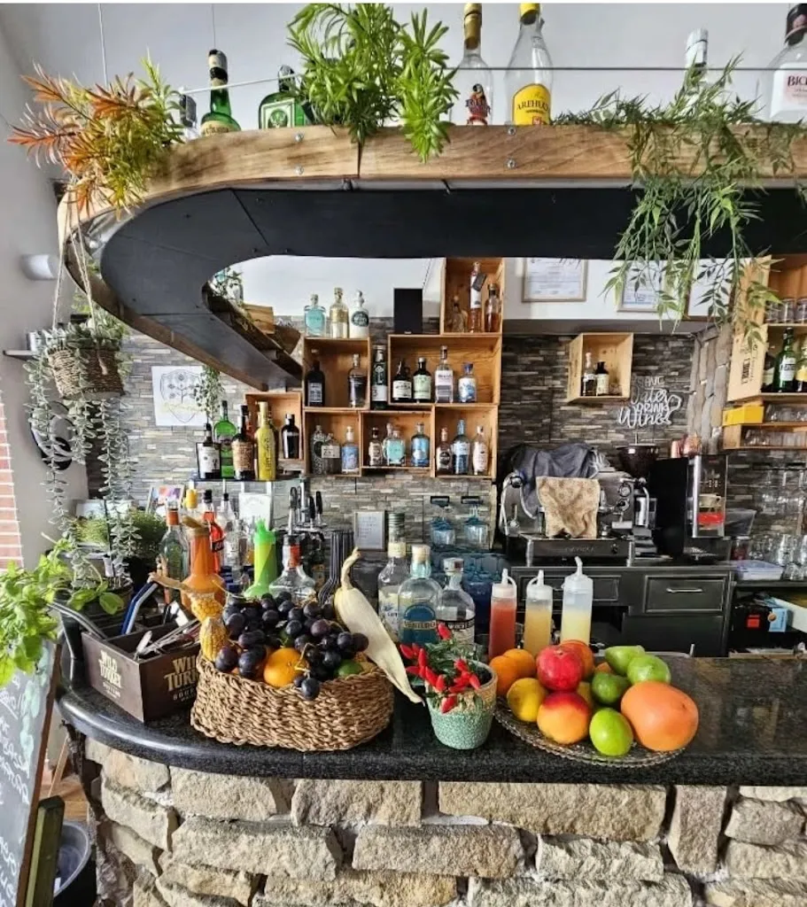 Bandidos Enoteca & Gintoneria restaurant in Casatisma