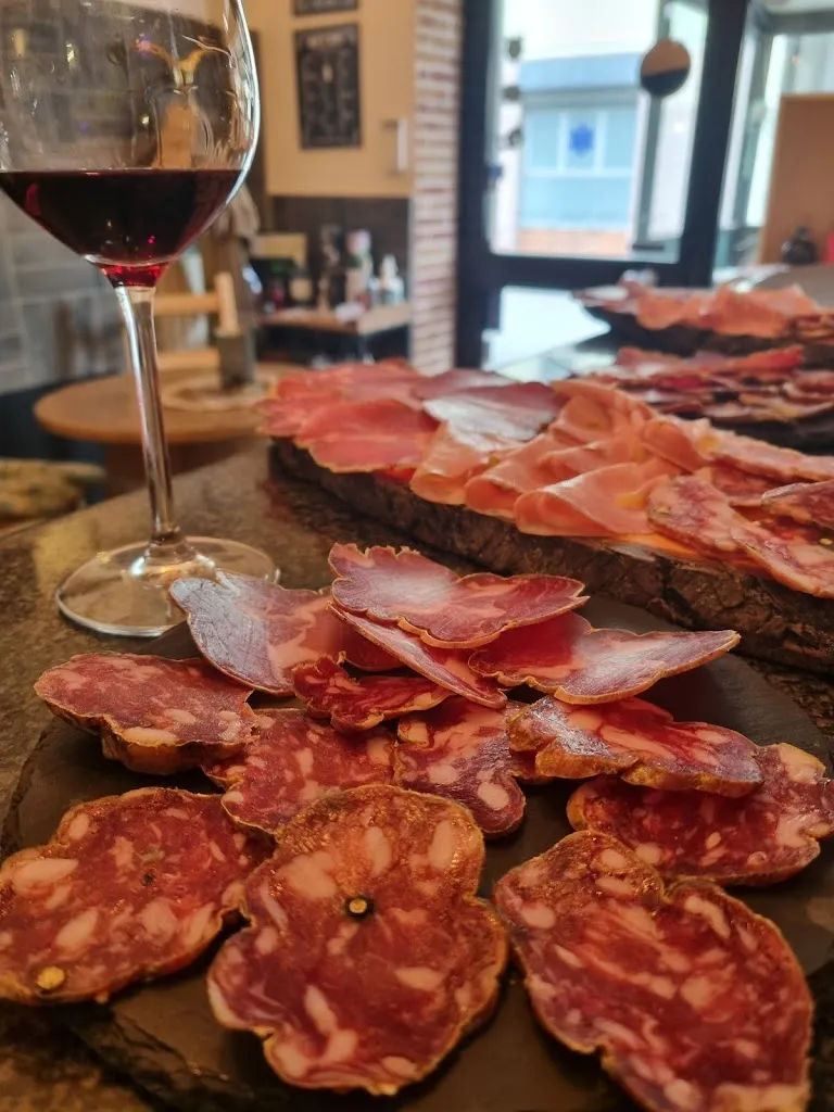 Bandidos Enoteca & Gintoneria_Casatisma_slider_image_3