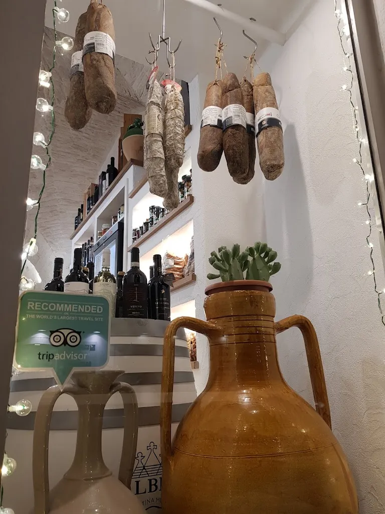 Vino & Amore restaurant in Alberobello