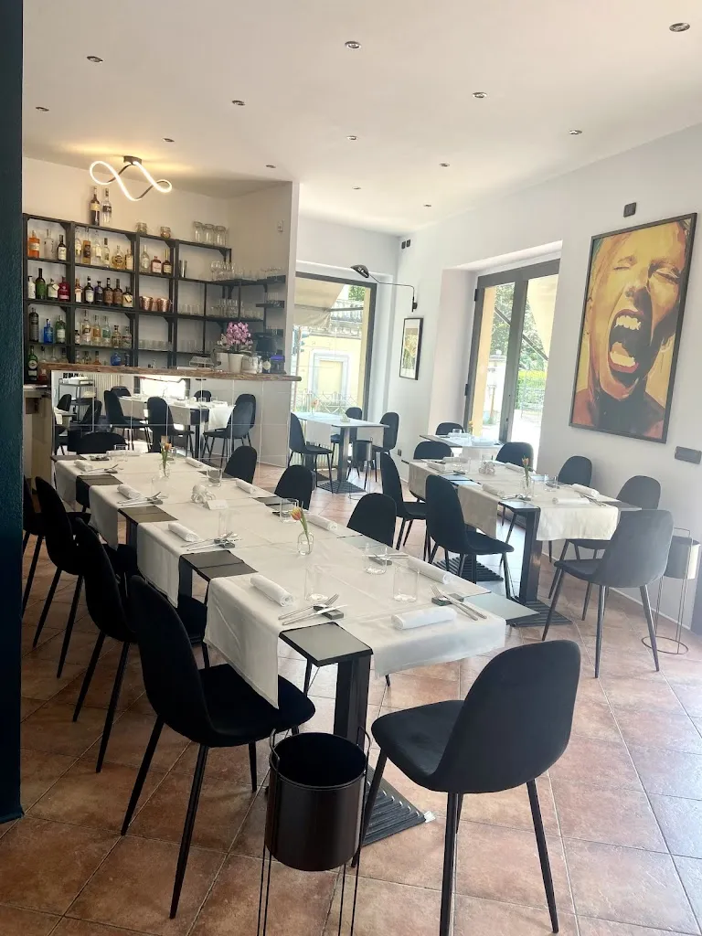 FRUI 1994 restaurant in Casciago