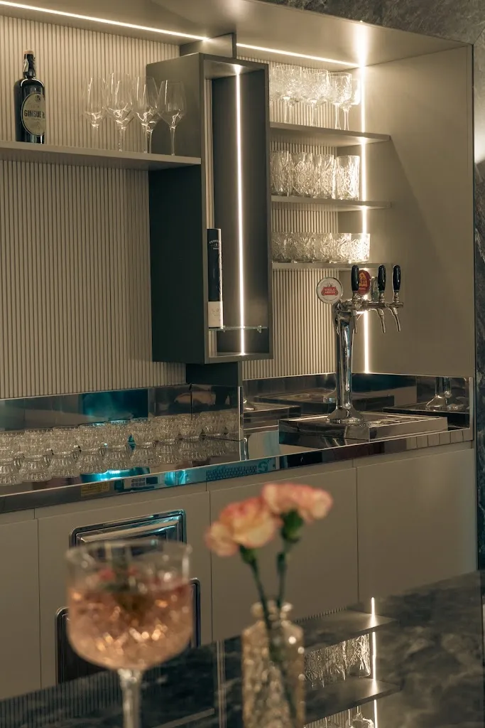 Mario Lounge & Restaurant_Casciago_slider_image_1