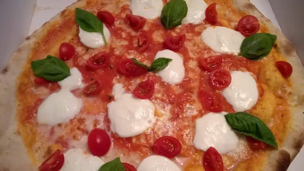 Pizzeria Cavour_Casciago_slider_image_2