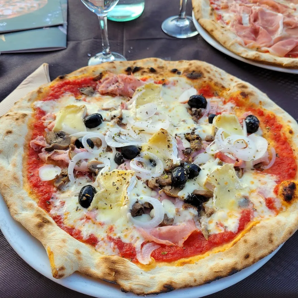 Bar Pizzeria Corona Di Valenti Roberto_Casazza_slider_image_2