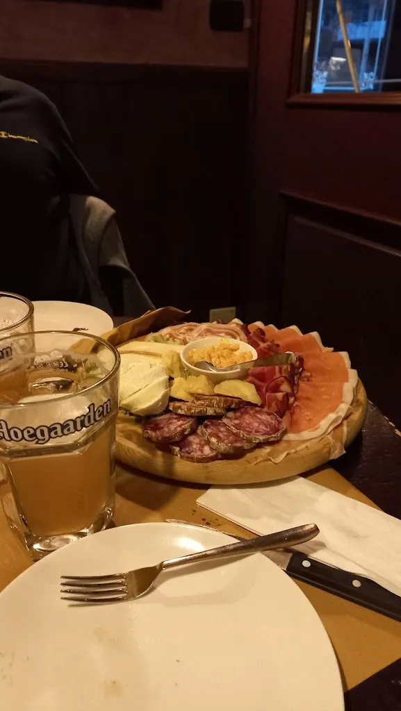 Emanuela Peverati_The Bells Pub® - Casazza_Casazza_review