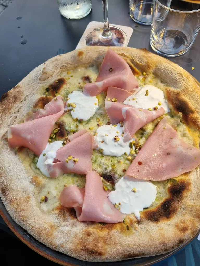 Jessica Platania_Bolen | A Place To Live_Casazza_review