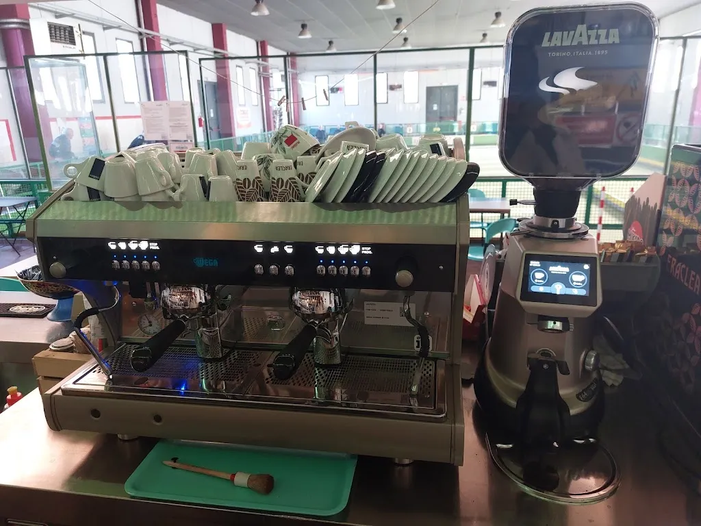 Lammy lammy Golden Bar_Casalpusterlengo_slider_image_2