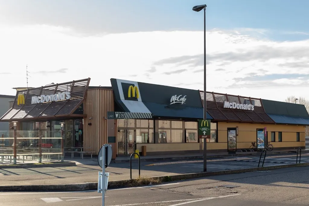 McDonald's Casalpusterlengo restaurant in Casalpusterlengo