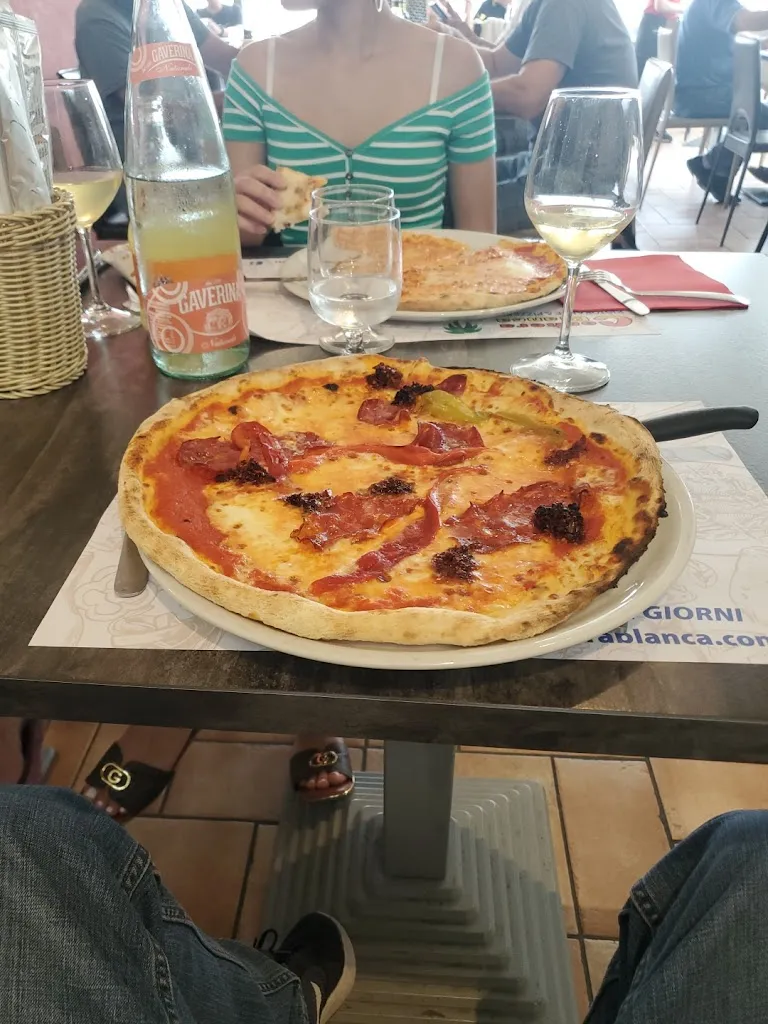 Ferdinando Donadelli_Cochera Blanca_Casalpusterlengo_review