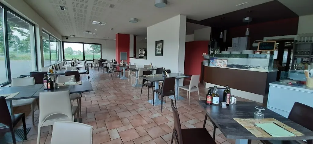 Cochera Blanca_Casalpusterlengo_slider_image_1