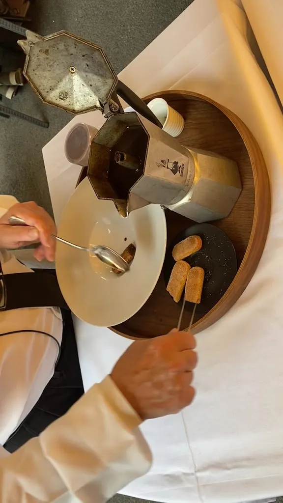 Lynne Baldock_Trattoria Castel Nuovo_Case Nuove_review