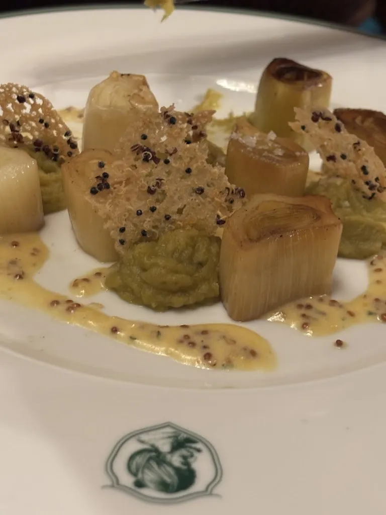 Christine W_Scannabue_Case Nuove_review