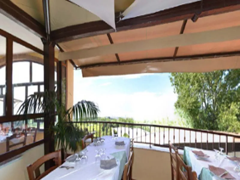 Villa Tirone restaurant in Case Nuove