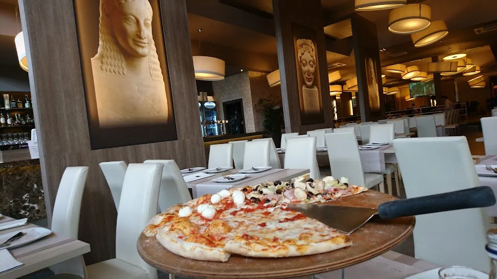 King cucina & pizza_Casnate Con Bernate_slider_image_2