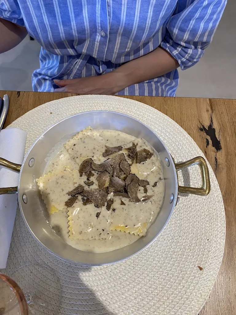 Marian_Terra Mossa Ristorante Pizzeria_Alberobello_review