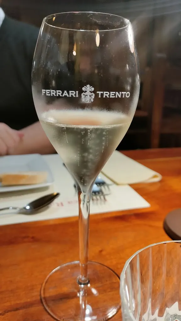 Laura Gayoso_Enoteca Raiteri Snc Di Raiteri Luigi Mario_Casorate Primo_review