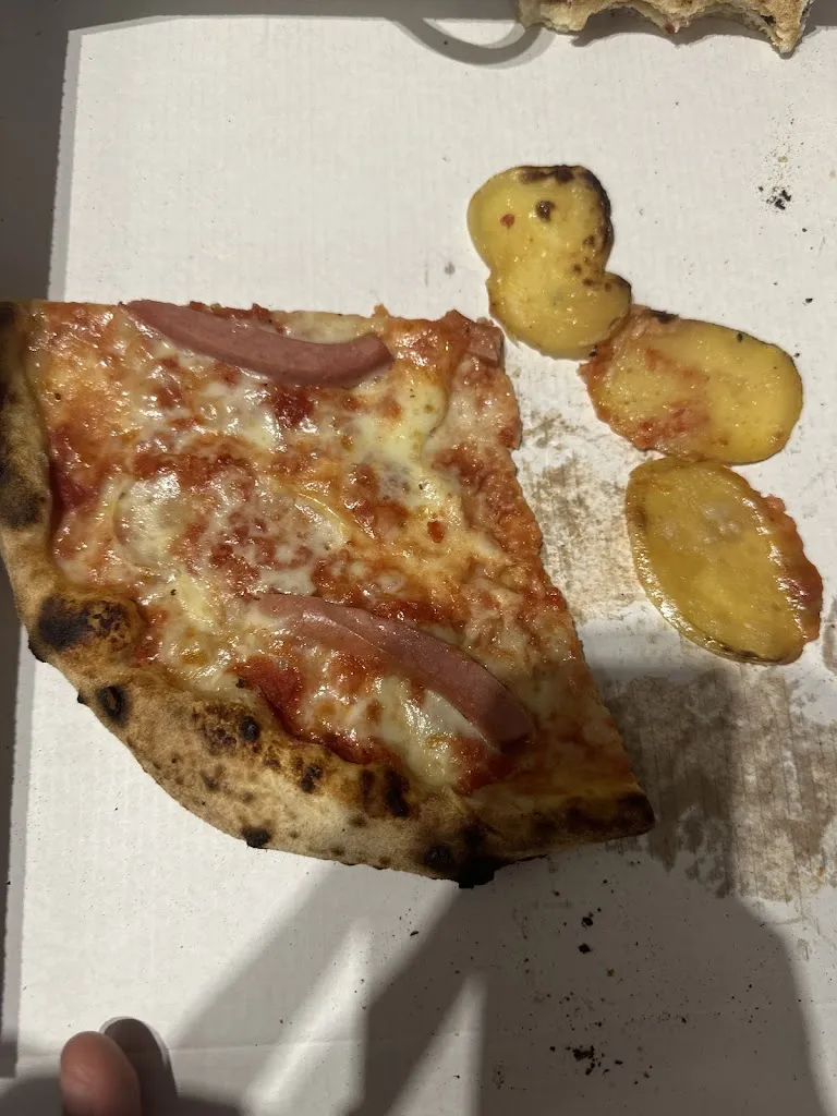 ilaria Ciervo_La Pergamena Pizzeria_Cassago Brianza_review