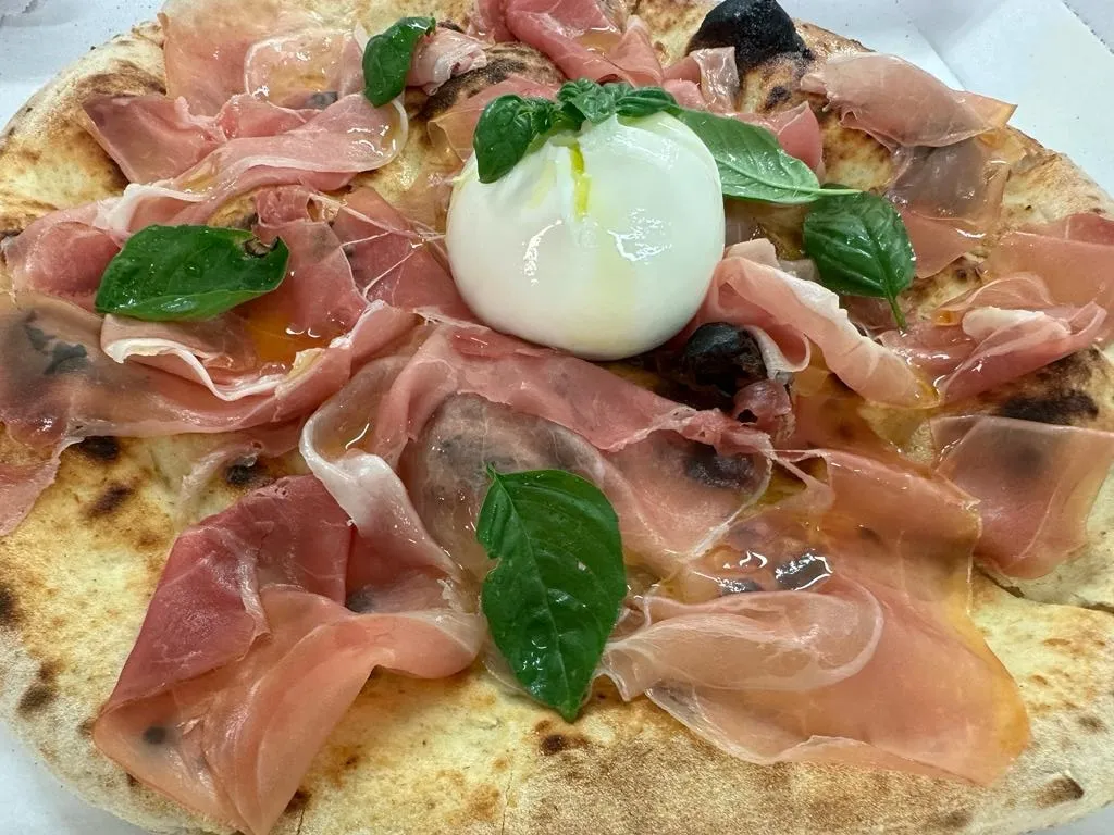 La Pergamena Pizzeria restaurant in Cassago Brianza