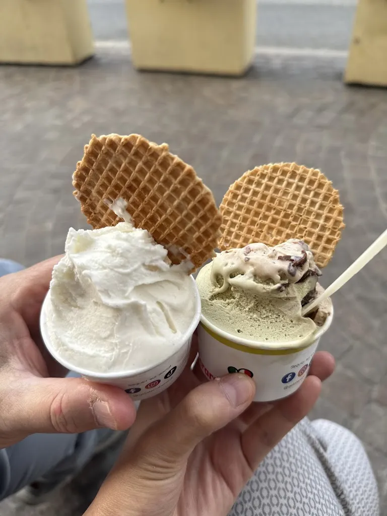 Gelateria Berardi_Casorate Sempione_slider_image_3