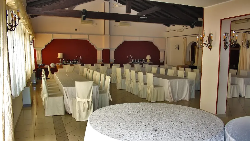 Ristorante Lago dei Salici - Villa Puccini 2 restaurant in Cassano Valcuvia