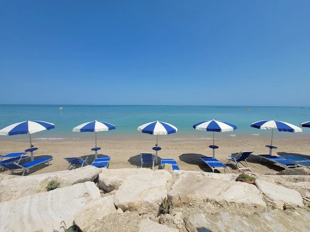 Larraine “Santos” Criss_Il Gabbiano - Beach & Food_Borgo Santa Maria Immacolata_review