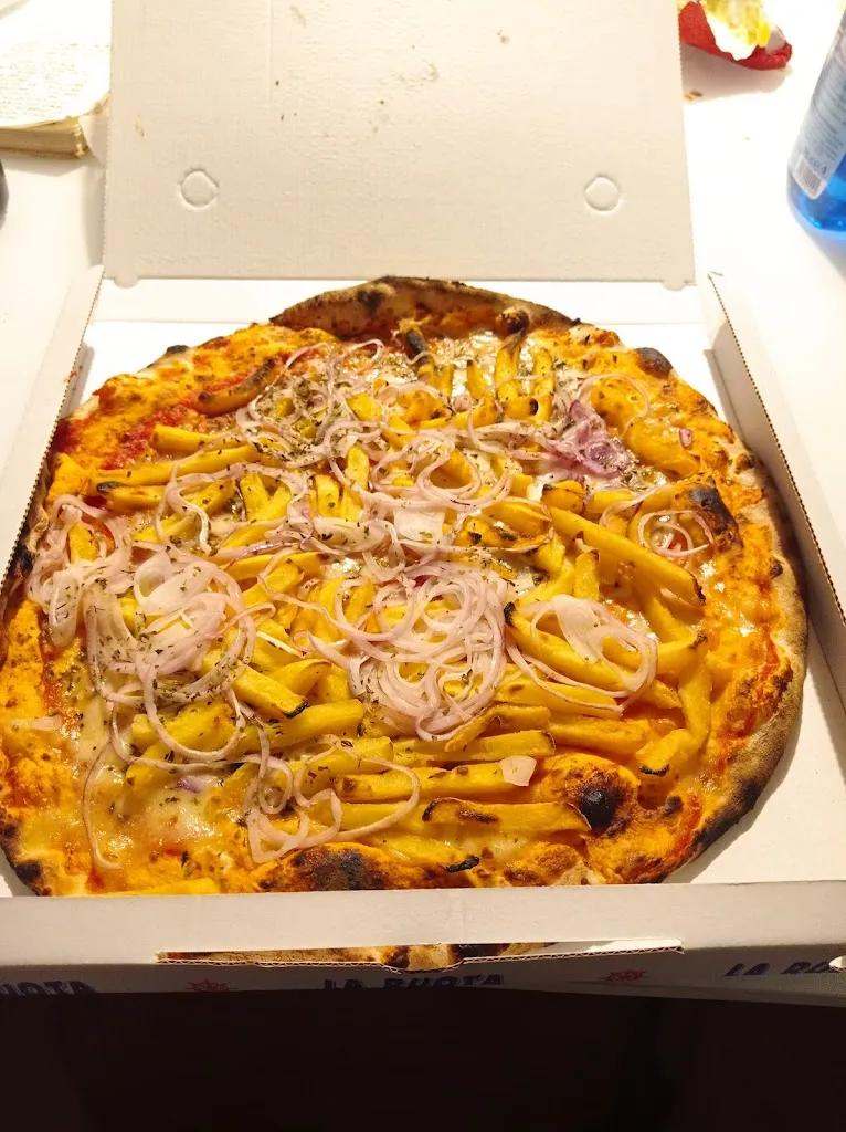 Pizzeria La Ruota_Cassolnovo_slider_image_2