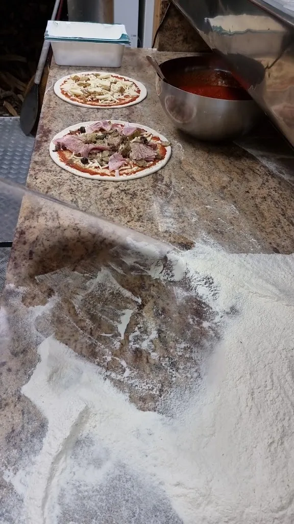 Menu_Pizzeria live_Cassolnovo_image_4