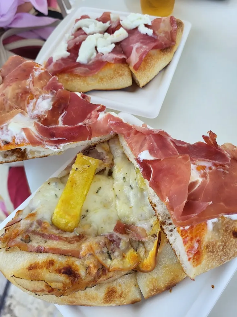 Drago_La Lira Focacceria_Alberobello_review