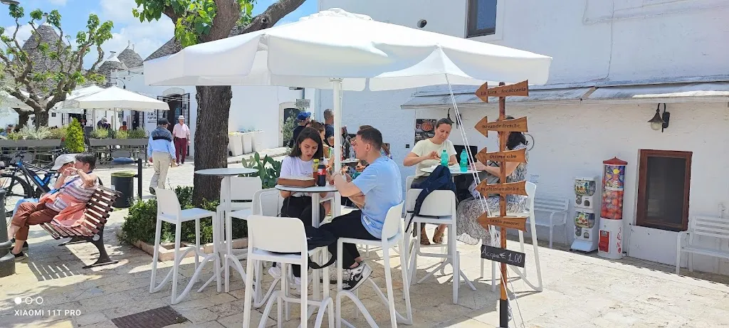 La Lira Focacceria restaurant in Alberobello