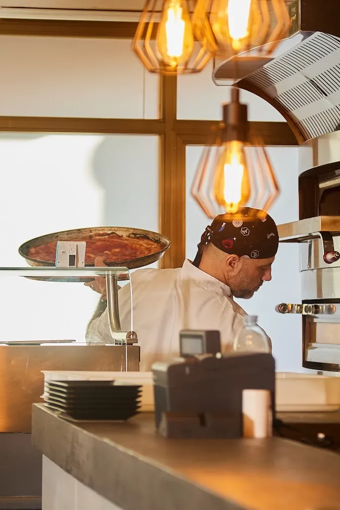 6 in famiglia - Pizza House restaurant in Cassina de' Pecchi