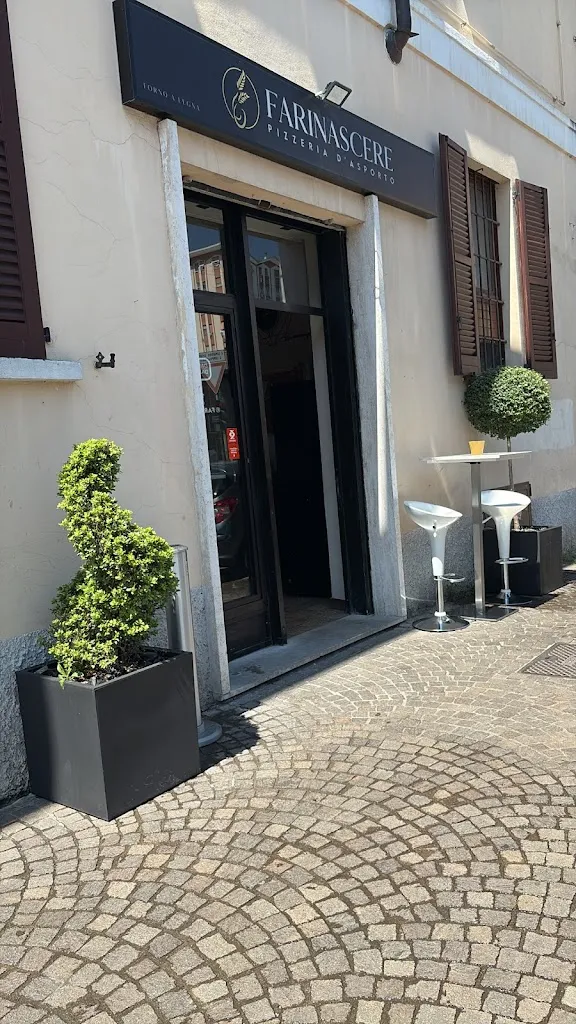 Pizzeria Farinascere restaurant in Cassina de' Pecchi