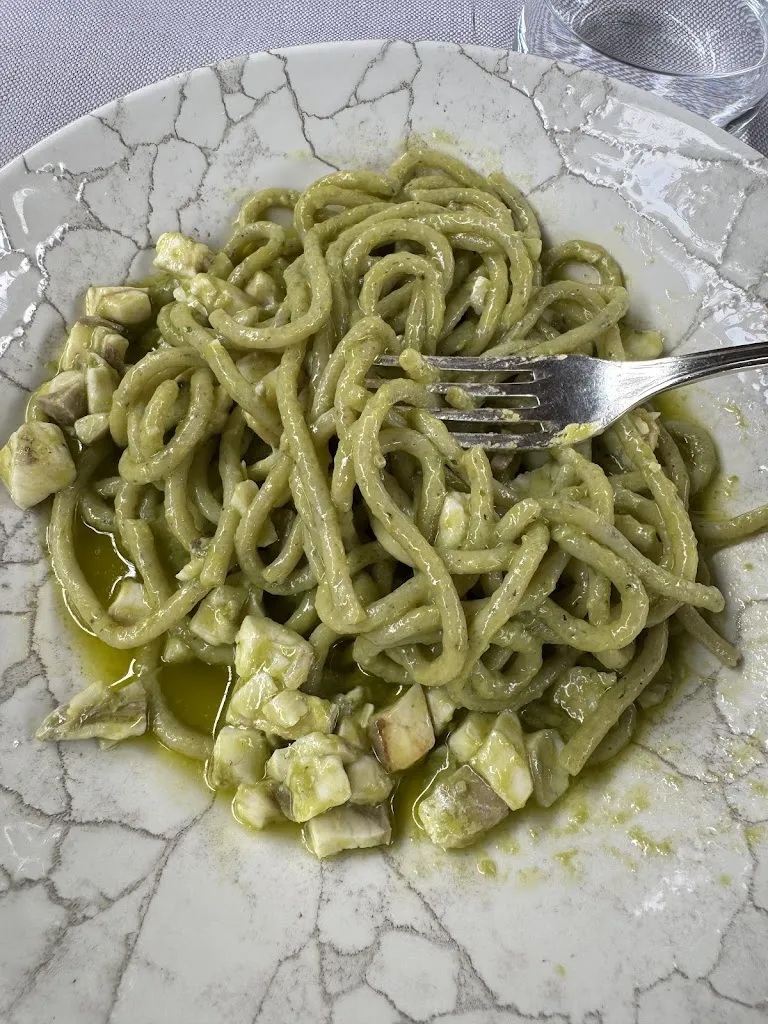 Rohith William_Trullo Garden_Alberobello_review