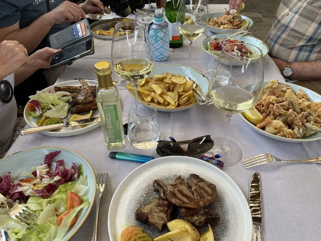 Susannah Wright_Trullo Garden_Alberobello_review