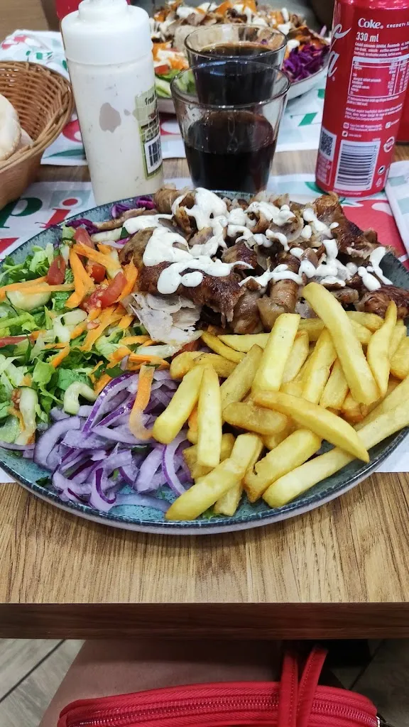 Francesca Galizzi_Star Golden Turkish Kebap Pizza Grill_Castegnato_review