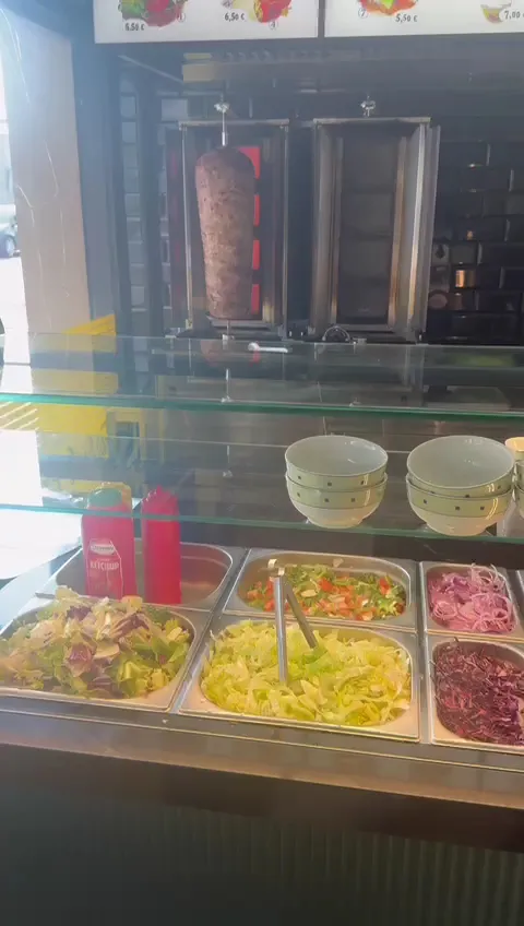 Star Golden Turkish Kebap Pizza Grill_Castegnato_slider_image_2