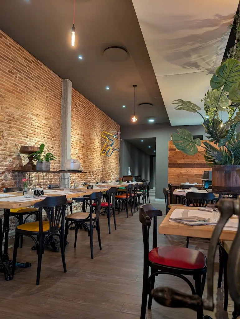 Pizzeria Corona restaurant in Castel d'Ario