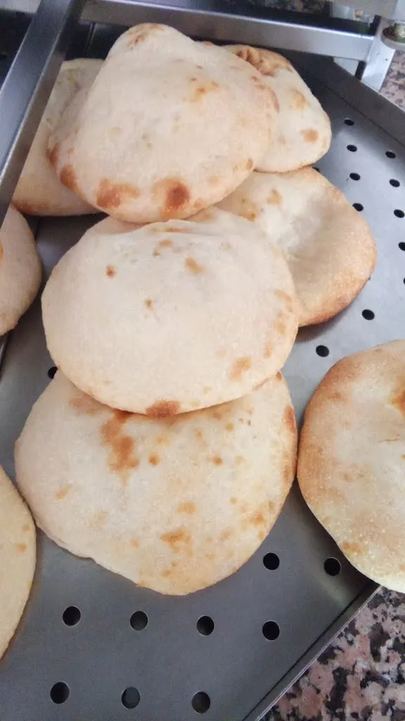 Pizza express pizza doner kebab_Castel d'Ario_slider_image_3