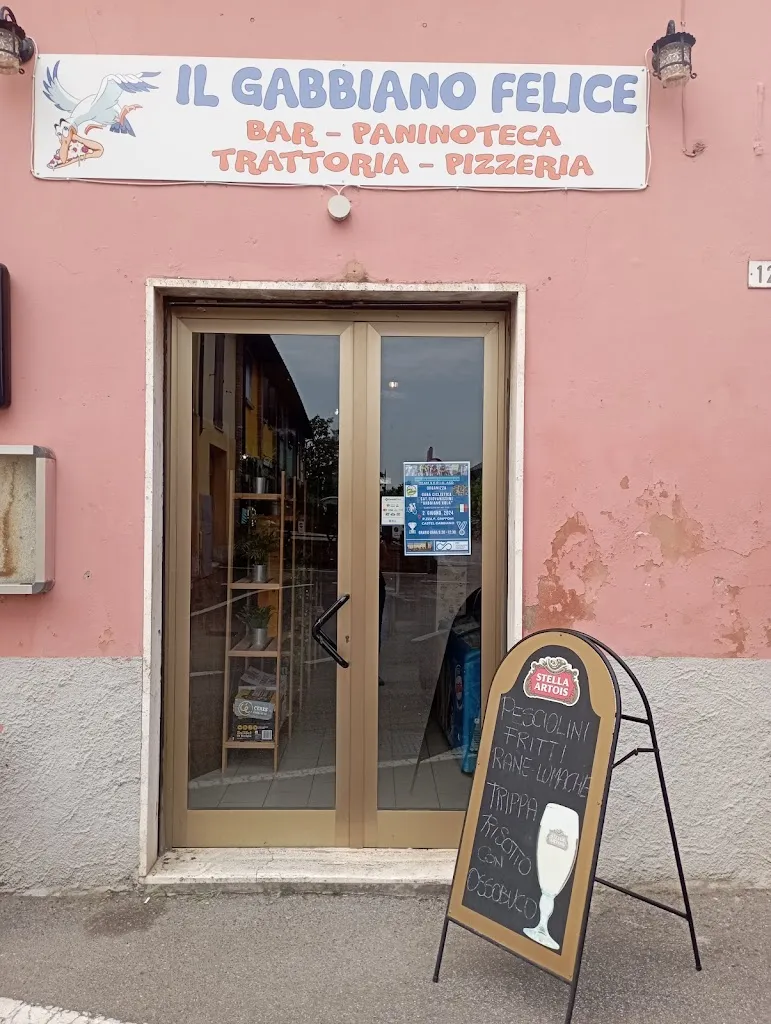 Il Gabbiano Felice restaurant in Castel Gabbiano