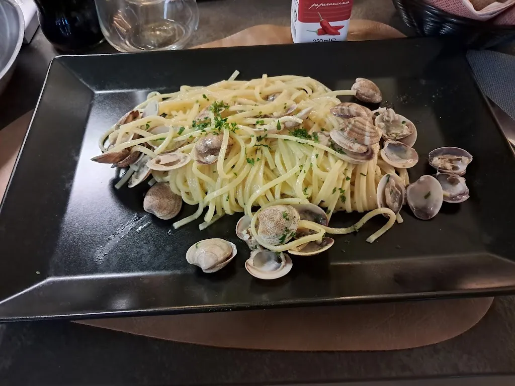 L’arte della Pizza_Castano Primo_slider_image_3