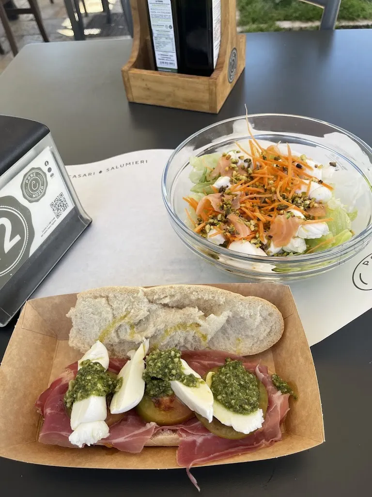 Victoria Stefaniuk_Paninoteca Pane e Mozza - casari e salumieri_Alberobello_review