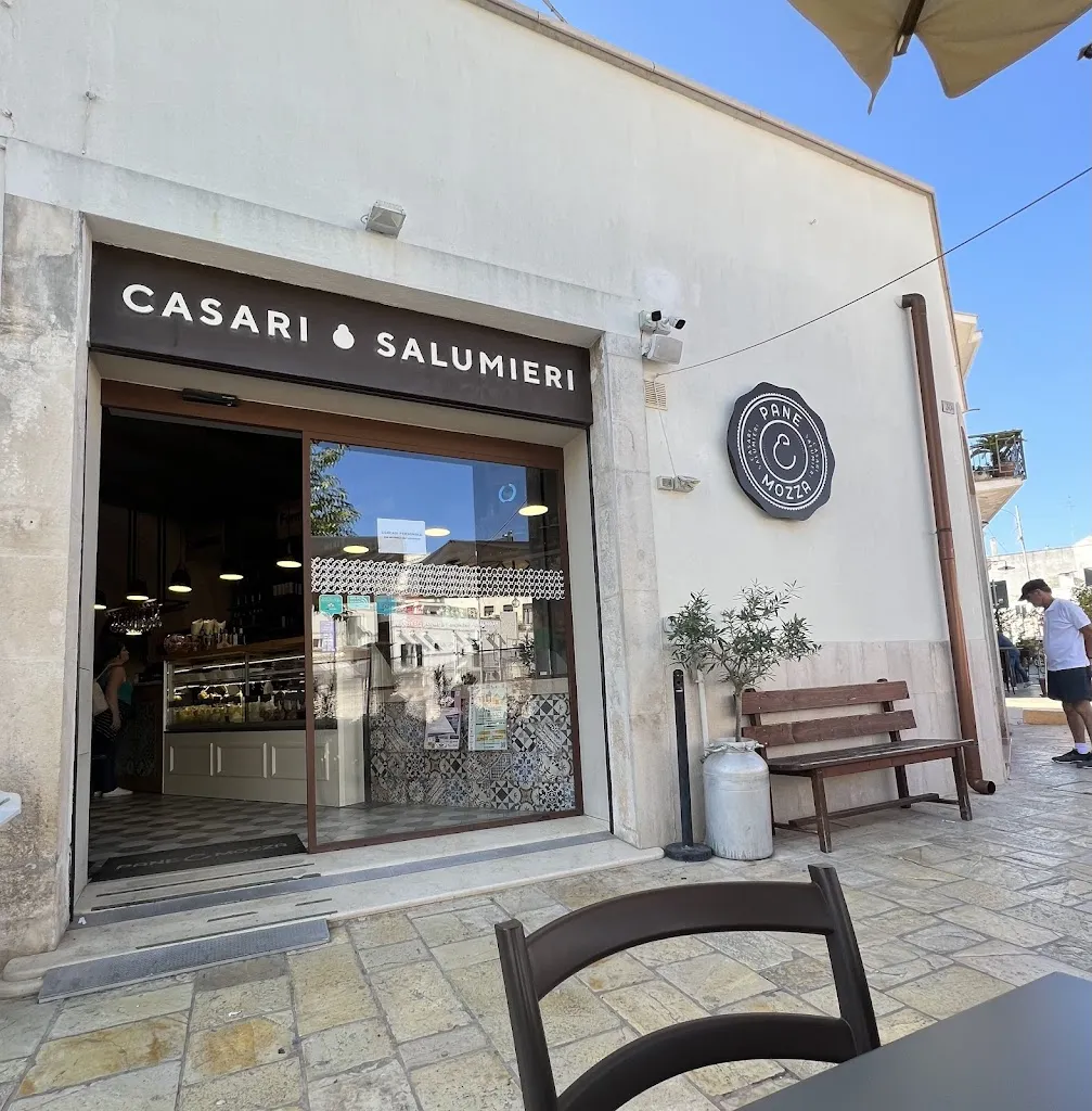 Paninoteca Pane e Mozza - casari e salumieri restaurant in Alberobello
