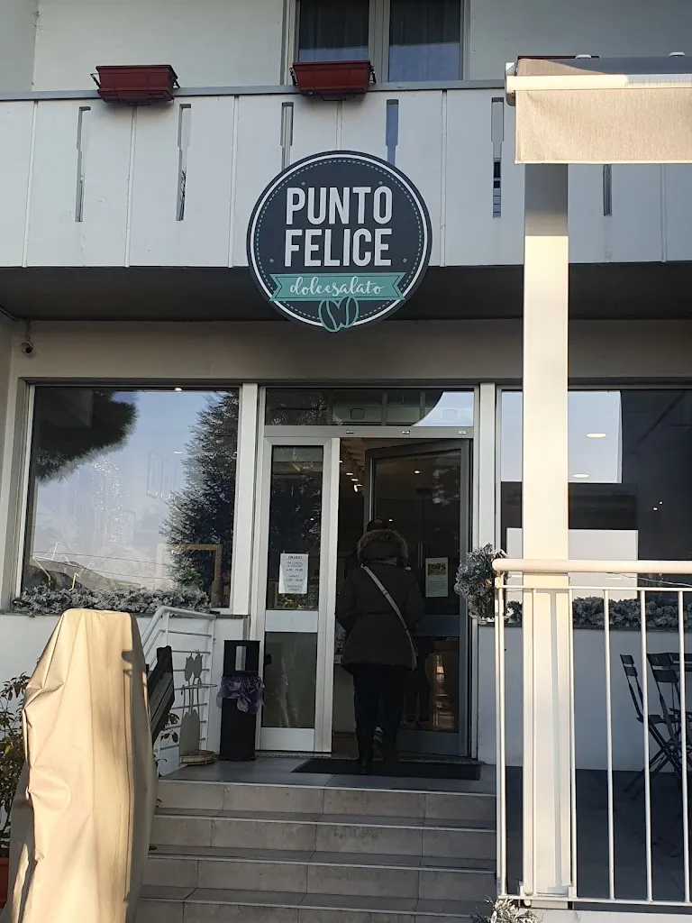 Bar Punto Felice_Castano Primo_slider_image_1