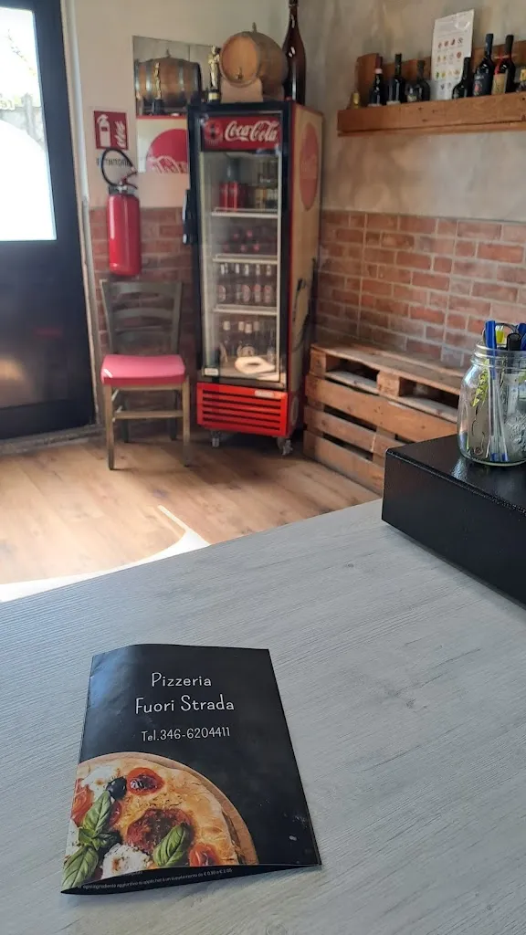 Pizzeria Fuori Strada restaurant in Castano Primo