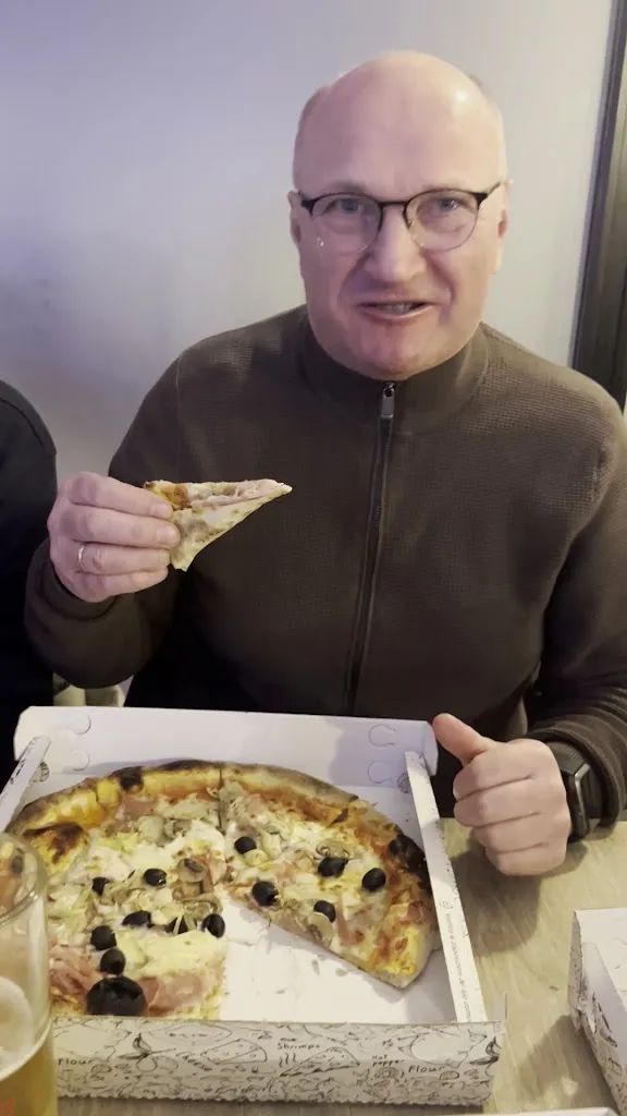 Pizzeria Fuori Strada_Castano Primo_slider_image_2