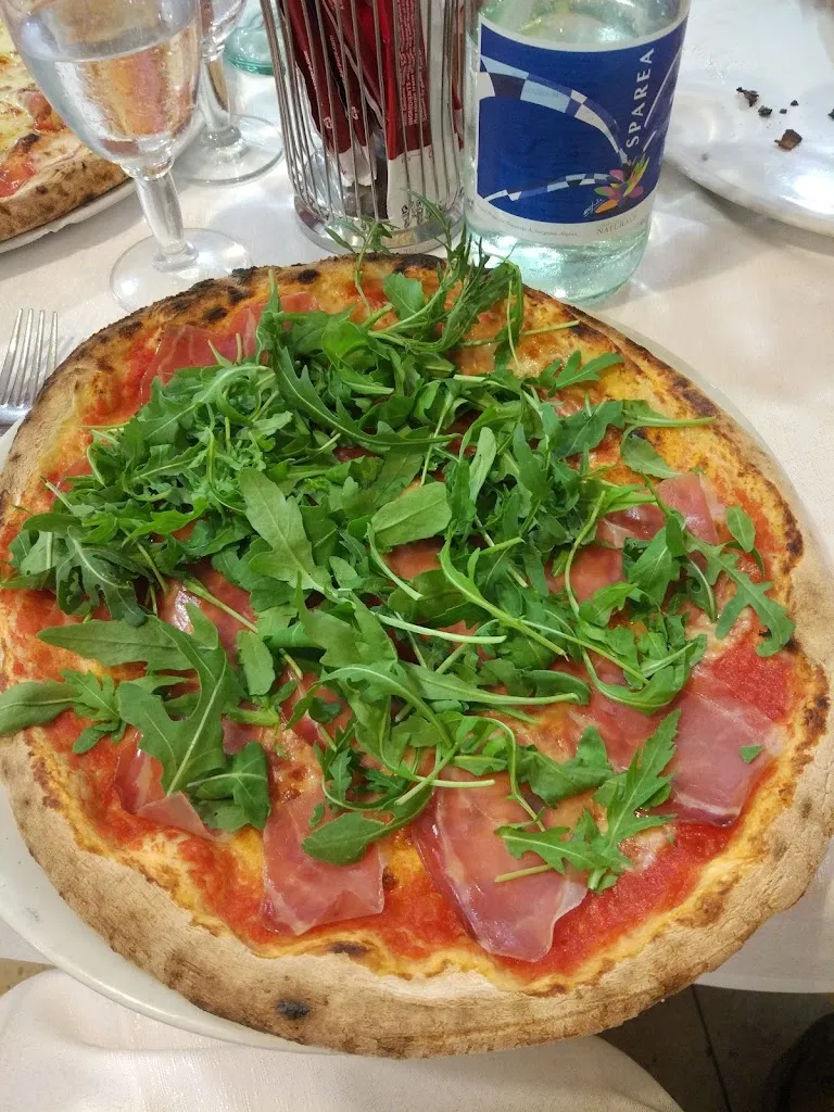 Menu_Pizzeria Ristorante Mediterraneo_Castano Primo_image_9