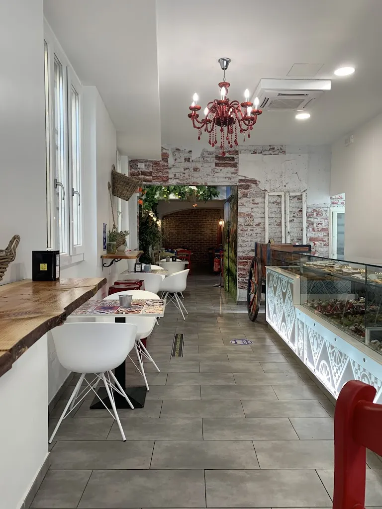 Pasticceria Il Golosone restaurant in Castano Primo