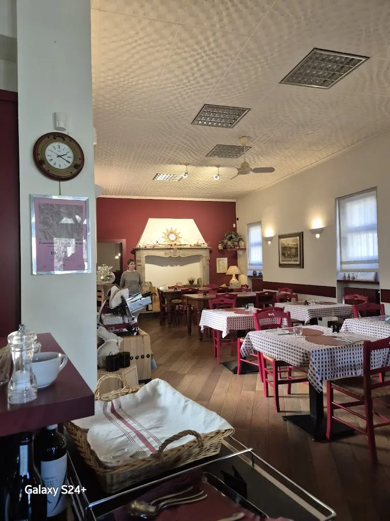 patrizia genoni_Corona Bar Gelateria Trattoria Di Merlotti Marilena E Merlotti Elisa_Castano Primo_recensione