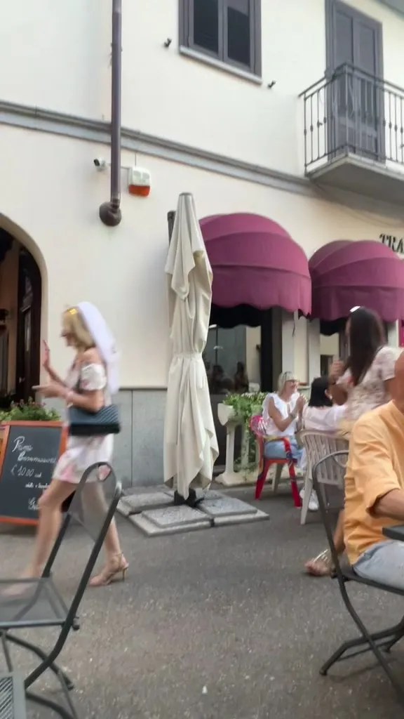 Corona Bar Gelateria Trattoria Di Merlotti Marilena E Merlotti Elisa_Castano Primo_slider_image_2