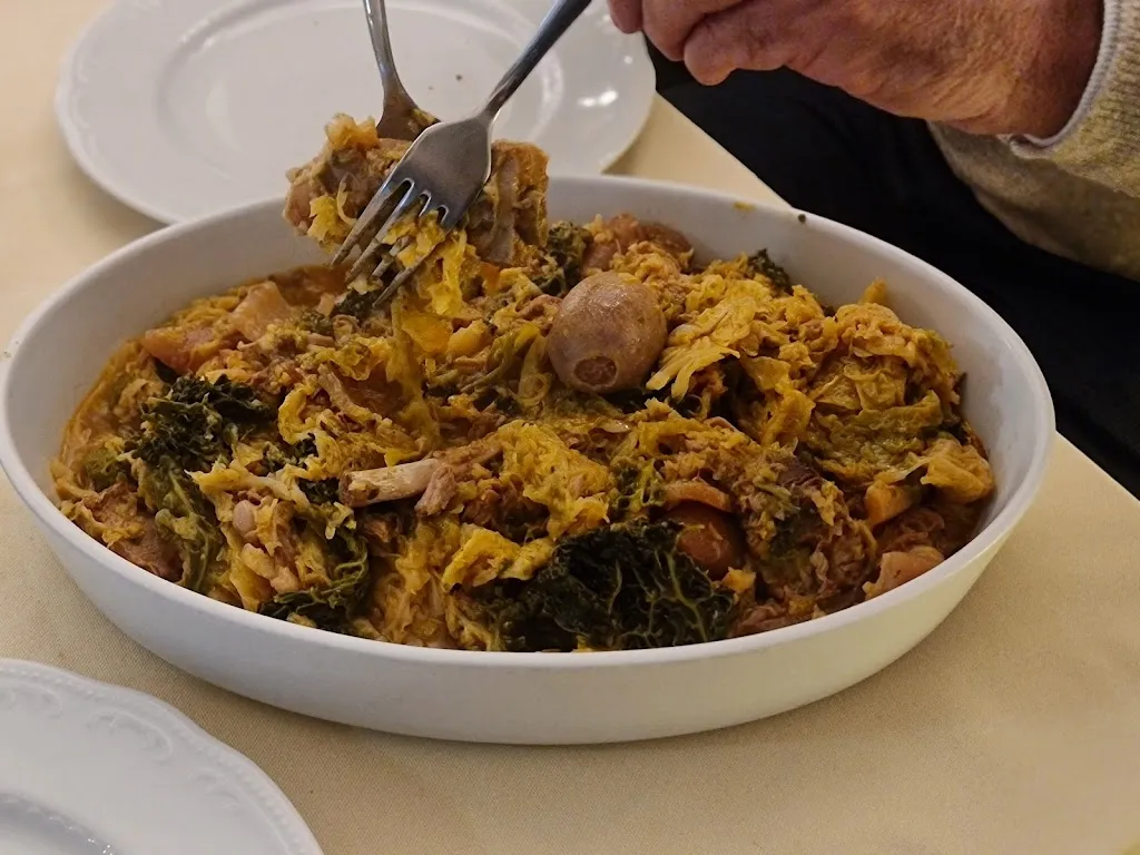 Corona Bar Gelateria Trattoria Di Merlotti Marilena E Merlotti Elisa_Castano Primo_slider_image_3