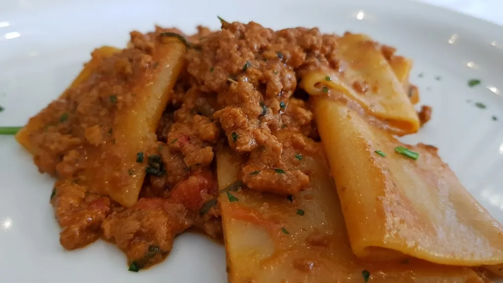 Deborah Scoglio_LA FORCHETTA E IL BICCHIERE CURIOSO_Castel Rozzone_recensione